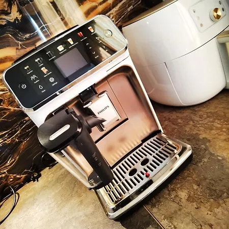 Central Apartment Апартамент