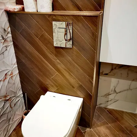 Luxury Flat - 2 Bathrooms, Hot Tub & Modern Kitchen, Up To 4 Guests * صوفيا