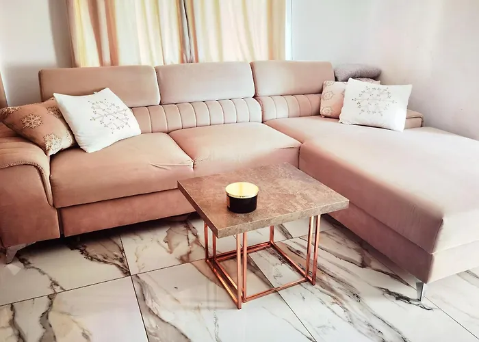 Central Apartment アパート