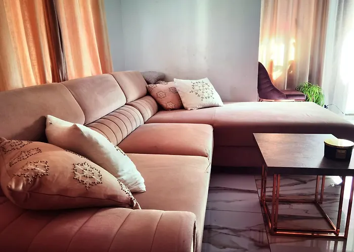 アパート Central Apartment *